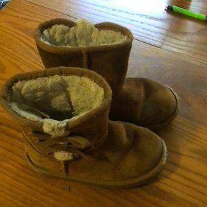 Boots to play in as they have significant wear but still have life. Ugg size 11